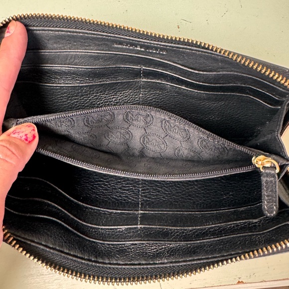 Michael Kors Continental Zip Around Wallet - Picture 15 of 15